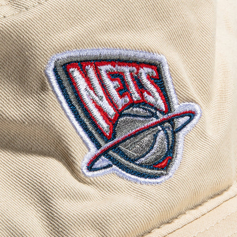 Mitchell & Ness Brooklyn Nets Bucket Hat - Off White