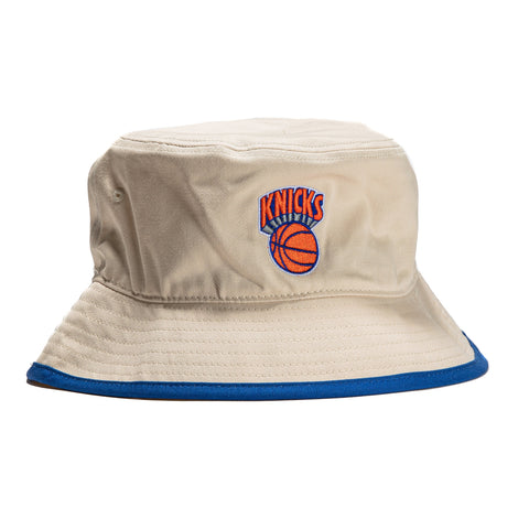 Mitchell & Ness New York Knicks Bucket Hat - Off White