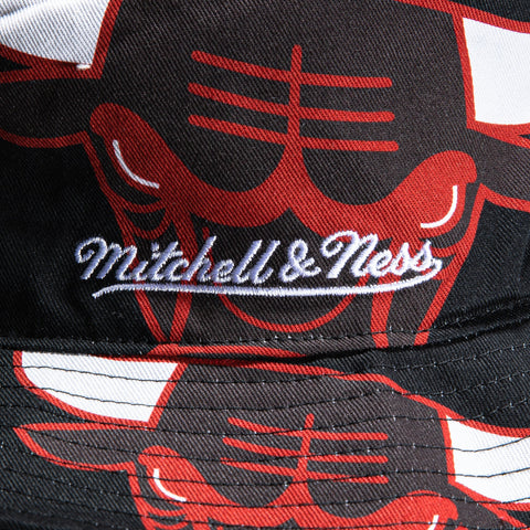 Mitchell & Ness Cut Up Chicago Bulls Bucket Hat - Black